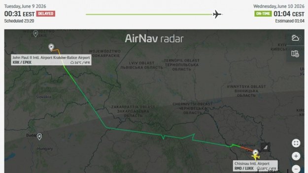 Літак президента Зеленського здійснив повернення з Молдови до Польщі