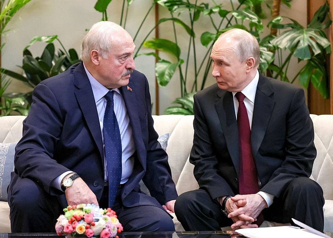 Лукашенко ставить ультиматум: як Білорусь підтримує Росію у кризовій ситуації