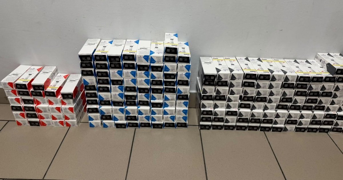 На Львівщині водій затриманий за спробу контрабанди шприц-ручок на 4,6 млн грн через кордон.