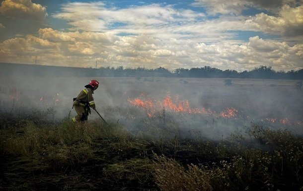 На Миколаївщині внаслідок російського удару загорілось 10 гектарів сільськогосподарських угідь