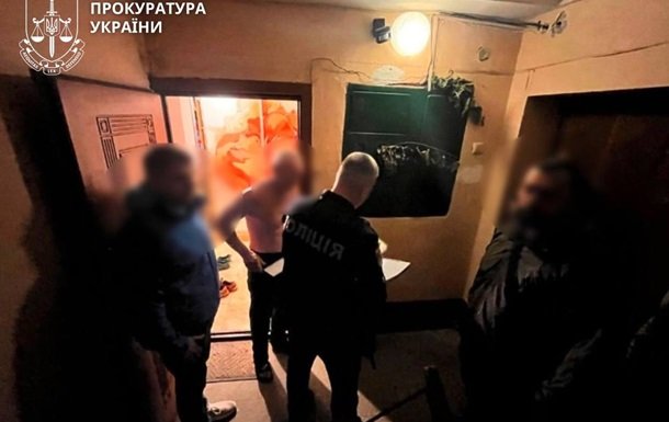 На Прикарпатті поліція затримала чоловіка за підозрою у сексуальному насильстві над дітьми