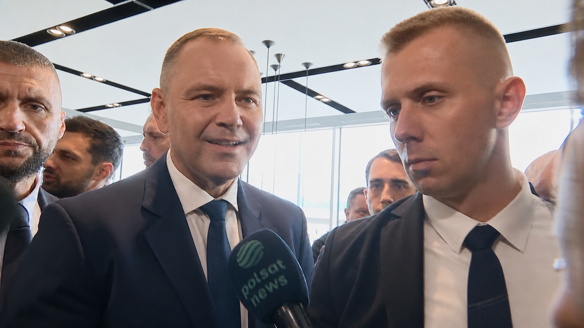 Навроцький закликав Зеленського відреагувати на скандал з Білим Орлом