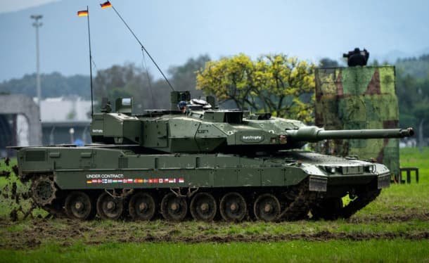 Німецький уряд планує придбати 40% акцій виробника танків Leopard
