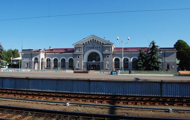 Російська атака на залізничне депо у Конотопі: загиблий та постраждалі серед цивільних