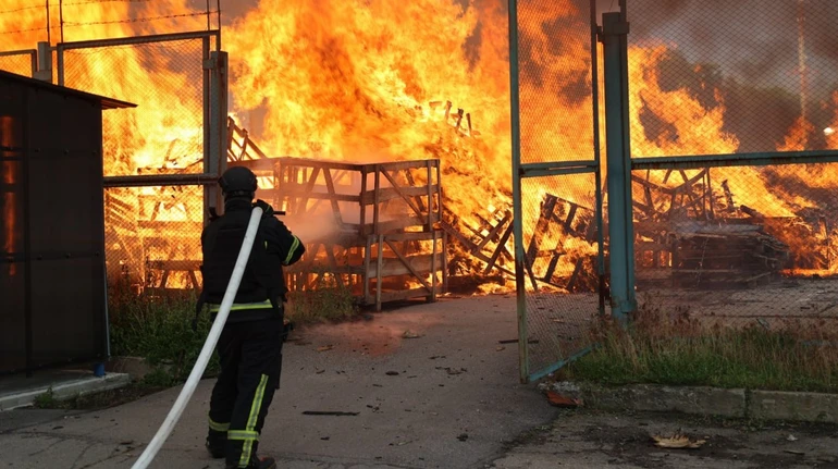 Російські дрони атакували харчові підприємства на Хмельниччині