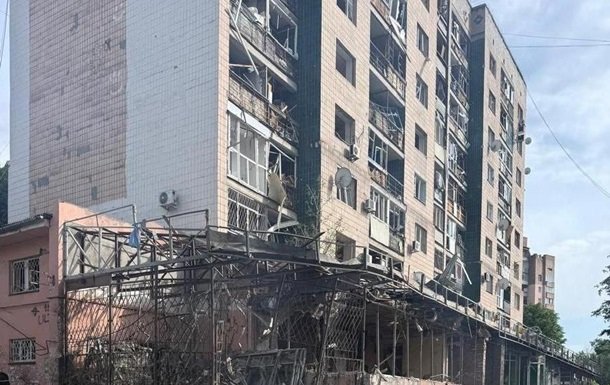 Російські удари по житловим районам Краматорська: загиблими та пораненими стало більше людей
