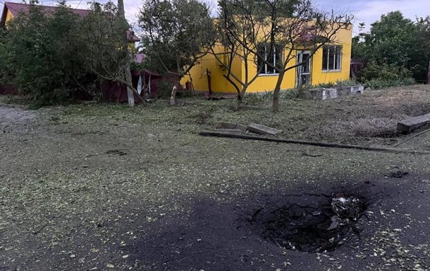 Російські війська обстріляли житлові будинки в Балаклії: одна жертва серед цивільних