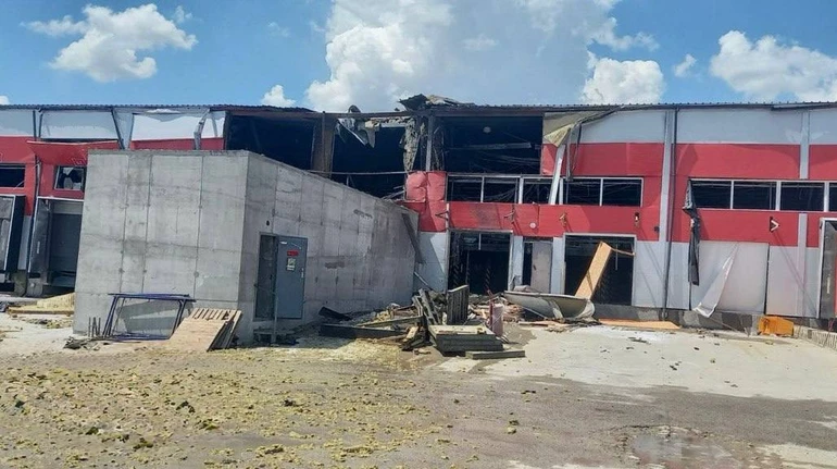 Російські війська завдали удару по терміналу "Нової пошти" у Запоріжжі