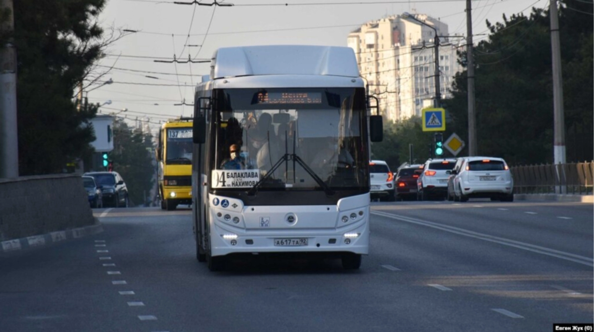 Севастопольські перевізники звертають увагу на критичний дефіцит пального: отримують лише чверть необхідного обсягу