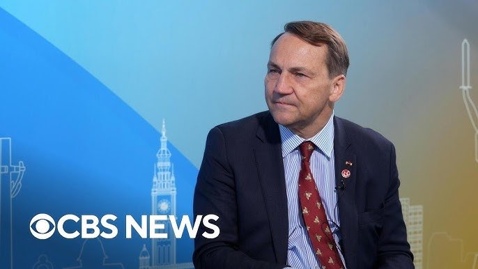 Сікорський: Росія може готуватися до спецоперації проти НАТО