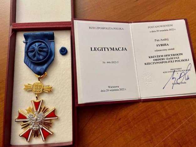 Сибіга повертає Польщі державну нагороду у відповідь на позбавлення ордена Зеленського