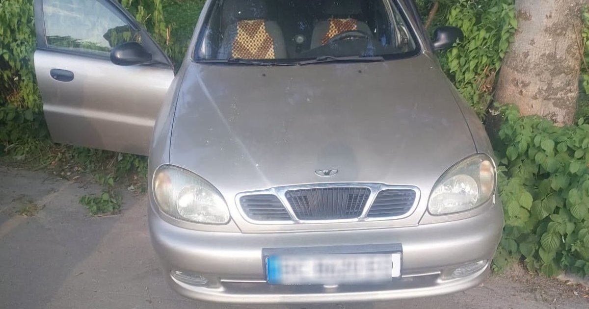 У Дрогобиччині 23-річний молодик викрав Daewoo Lanos з гаража та потрапив у аварію