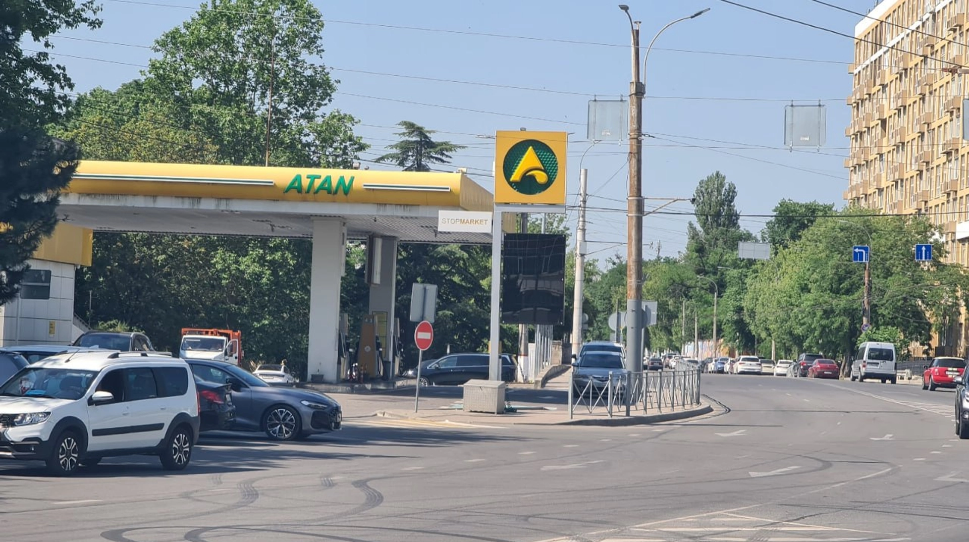 У Криму спостерігається масове закриття автозаправних станцій