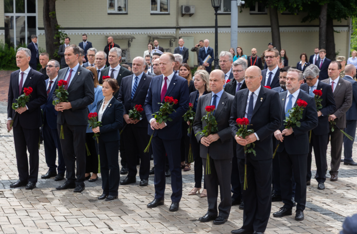 У Києві з візитом перебуває прем'єр-міністр Нідерландів Рютте та делегації країн-членів НАТО