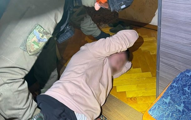 У Львові правоохоронці затримали нападника, який із ножем атакував військового Центру територіальної оборони