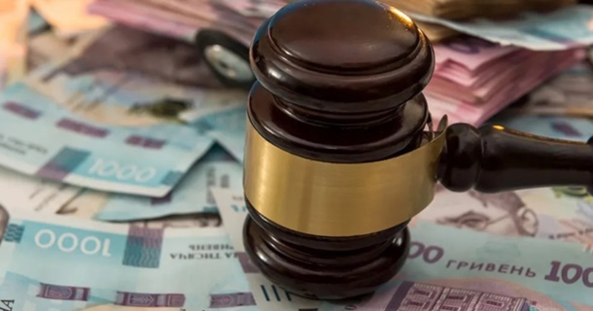 У Стрию підприємця покарали штрафом за блокування дороги залізною трубою