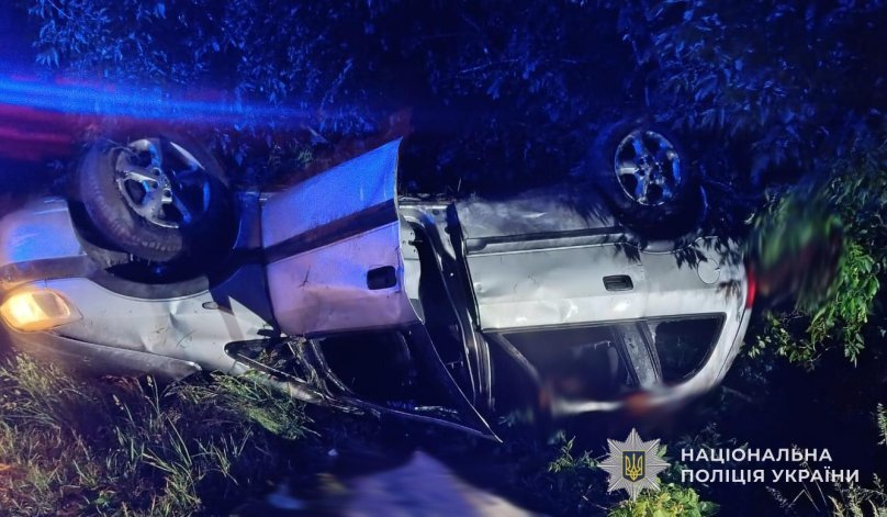 У Золочівському районі сталася ДТП: 36-річна водійка легковика потрапила до лікарні