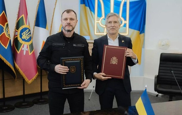Україна і Іспанія підписали угоду про взаємну депортацію громадян
