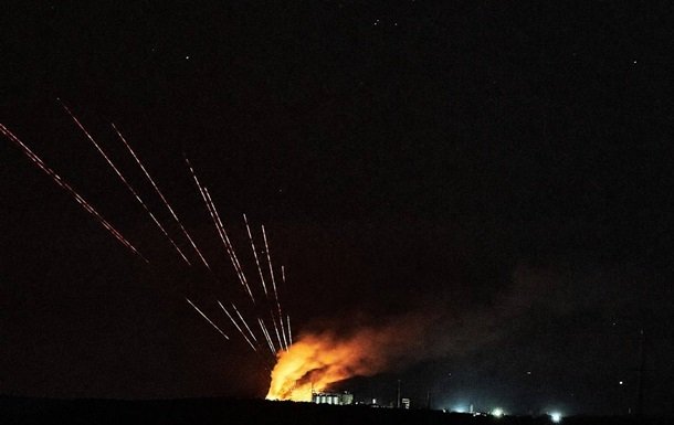 В Іловайську безпілотники завдали удару по локомотивному депо - дані OSINT
