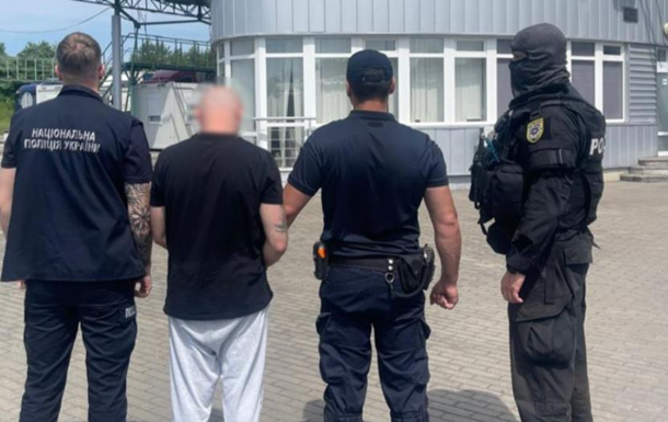 В Україні затримано організатора озброєної банди, екстрадованого зі Словаччини