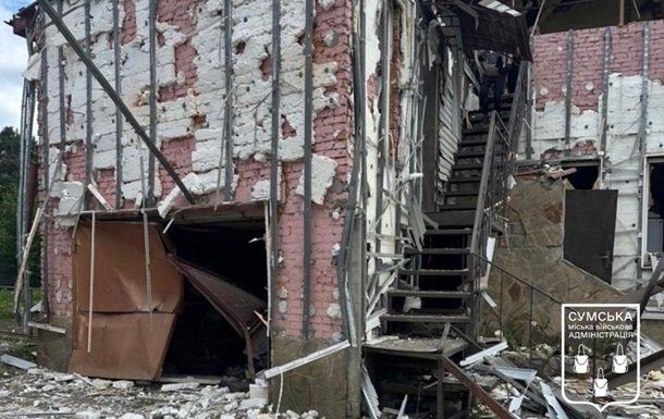 Внаслідок обстрілу інфраструктури Сум поранено 21 людину