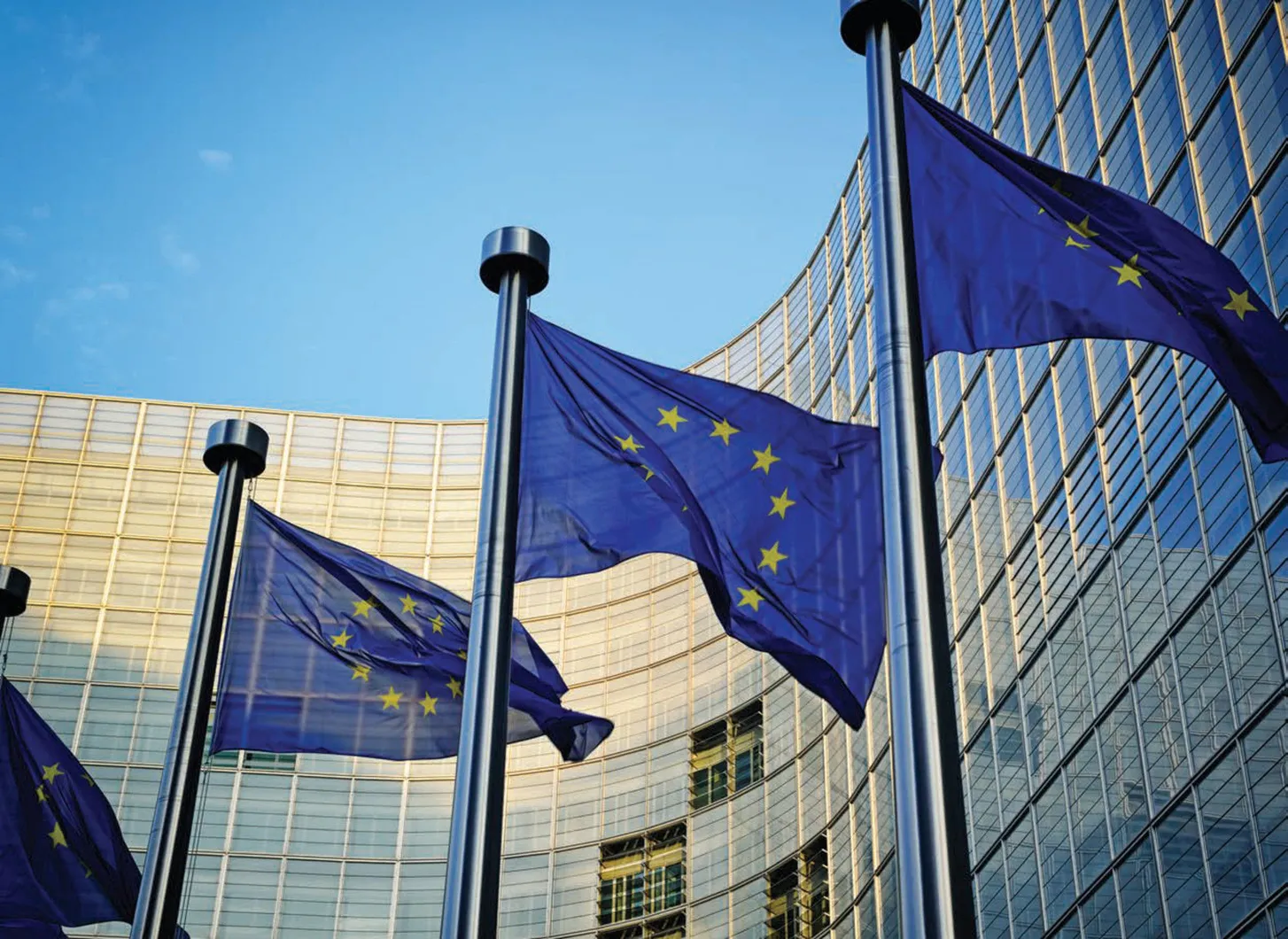 ЄС спростовує інформацію про зняття Угорщиною вето на 6,6 мільярда євро з Європейського фонду миру