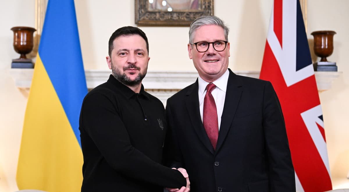 Зеленський і Стармер обговорили посилення санкційного тиску на Росію