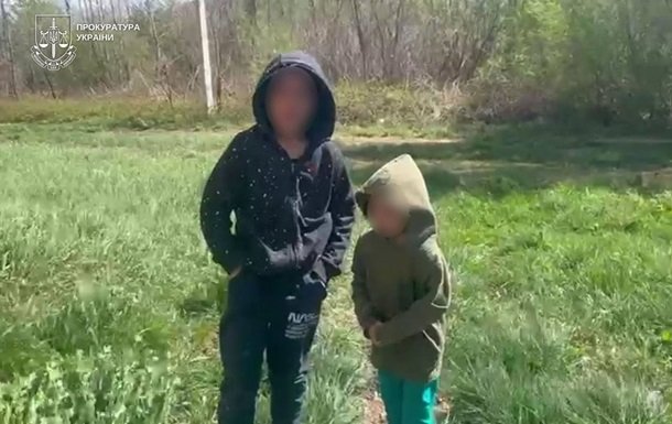 Жінку засуджено до восьми років за продаж дітей для жебракування