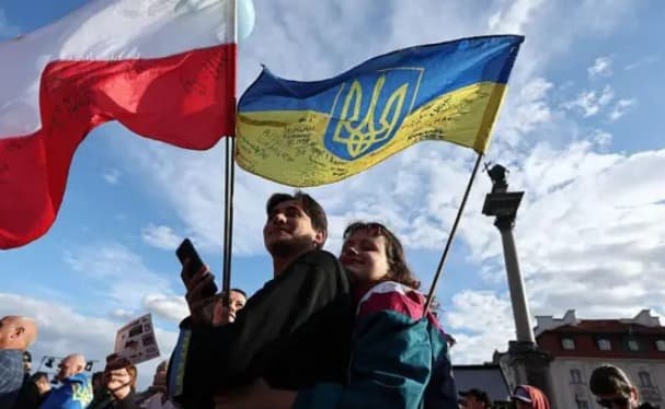 46,6% поляків вважають Україну винною в загостренні конфлікту між країнами
