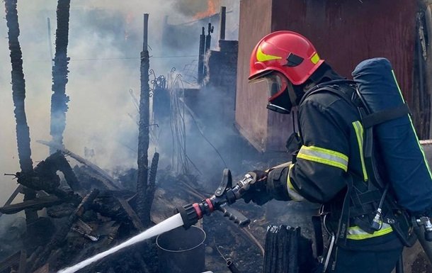 Артилерійський обстріл села на Херсонщині: одна жертва серед цивільних