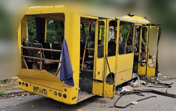 Атака на маршрутку в центрі Херсона: подробиці та наслідки події