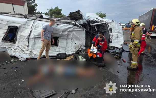 ДТП на Миколаївщині: загинули дев'ятеро людей
