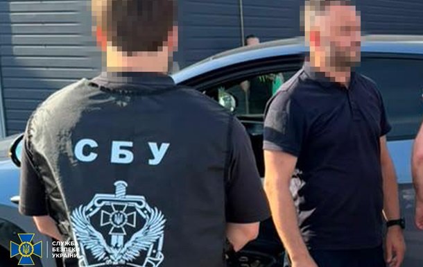 Двоє керівників митної служби заарештовані за підозрою в корупційних злочинах