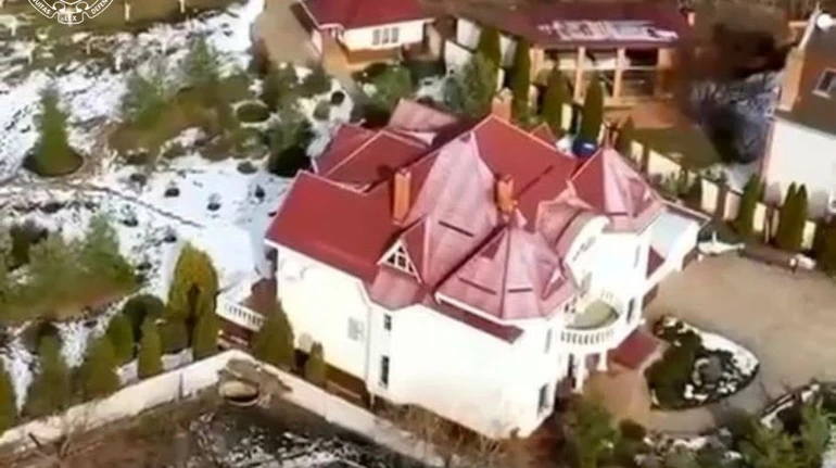Ексдепутат постане перед судом через незаконне будівництво поруч з Дніпром