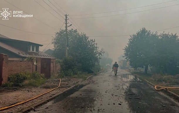 Евакуація у Вишневому: понад 500 осіб вивезли через загрозу вибухів