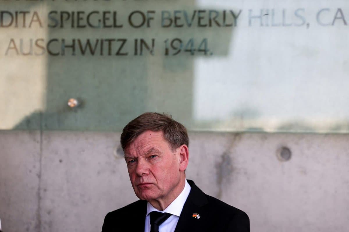 Глава МЗС Німеччини заперечує ослаблення НАТО у зв'язку з подіями навколо Трампа