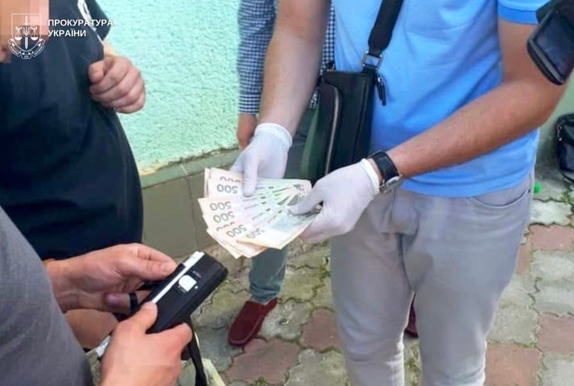 Голову громадської організації з Яворівщини засуджено за вимагання грошей та зберігання наркотиків у панчохах
