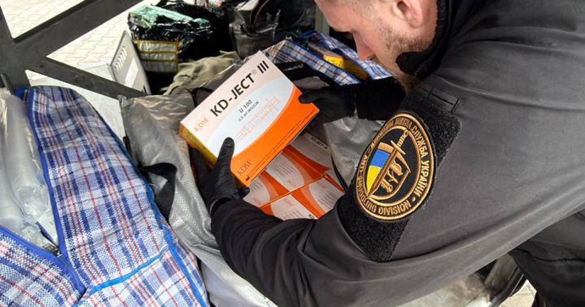 Львівські митники виявили контрабанду понад 23 тисяч шприців для інсуліну