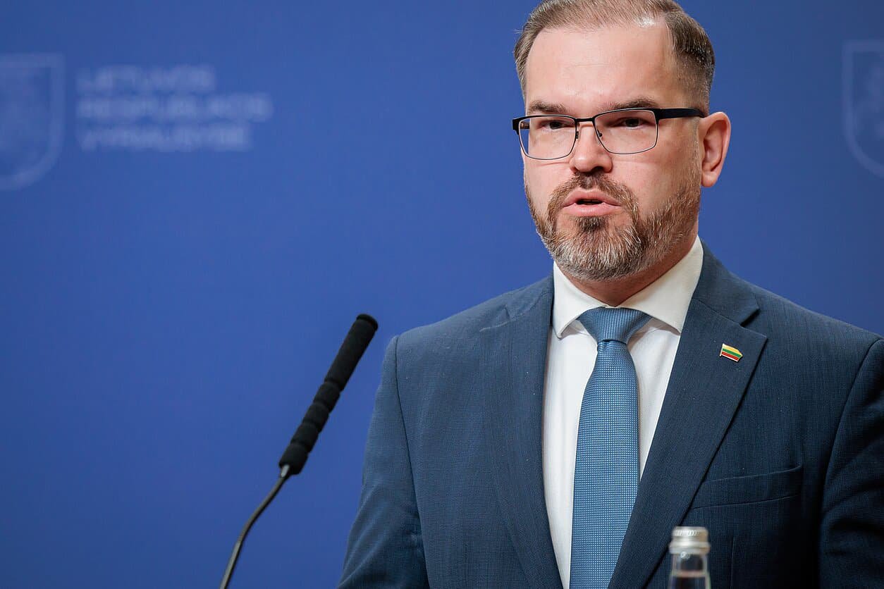 Литовський міністр оборони про загрози з боку РФ: агресивна діяльність Кремля наростає