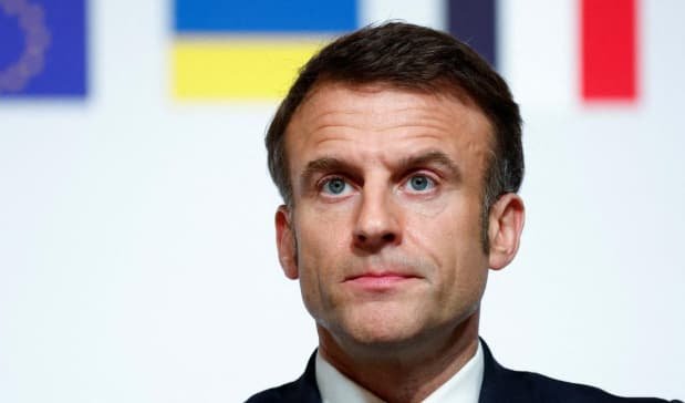 Макрон засудив російські атаки на Україну та порушення повітряного простору Польщі