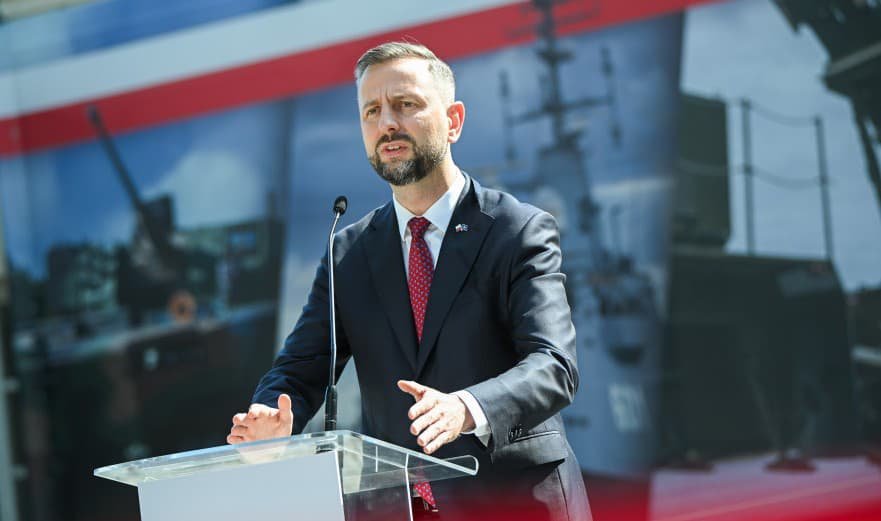 Міністр оборони Польщі засудив підбурювання антиукраїнських настроїв в країні