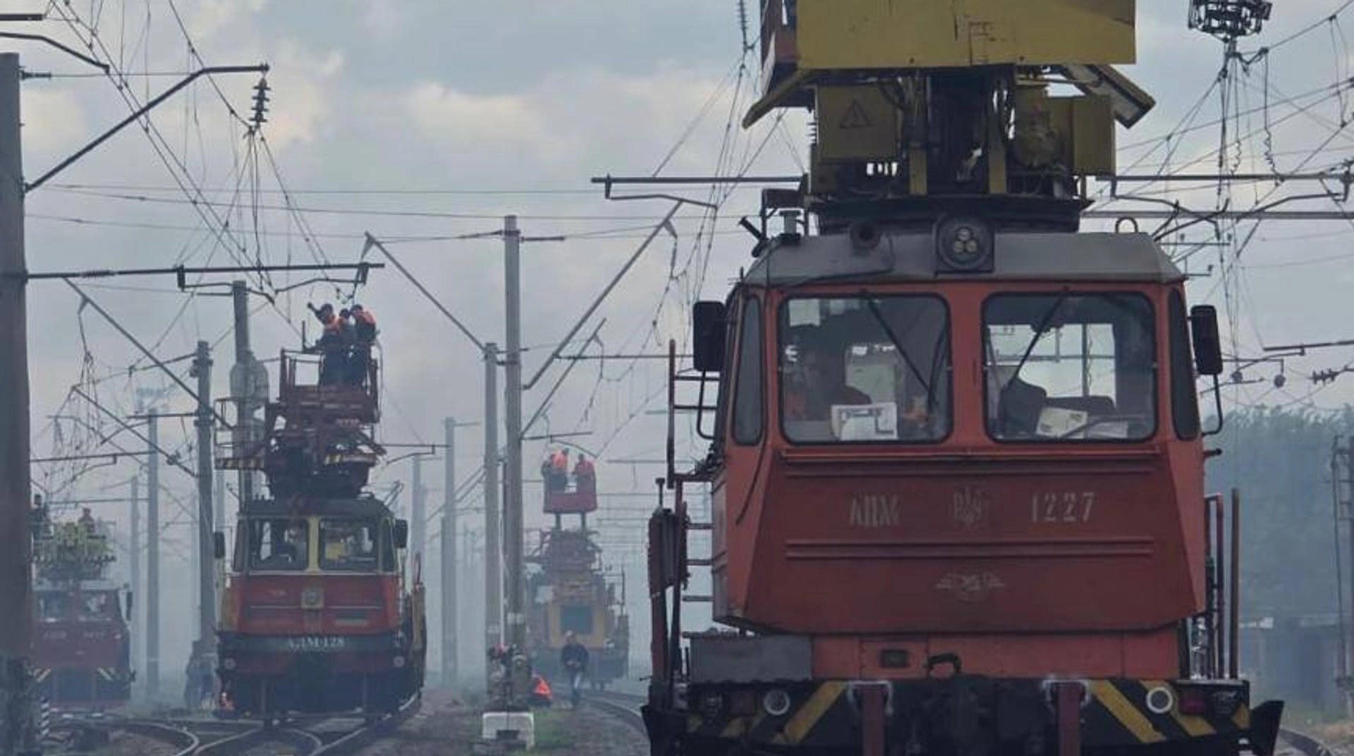 На Київщині відновлено рух поїздів після ремонту інфраструктури, пошкодженої внаслідок ракетного удару РФ