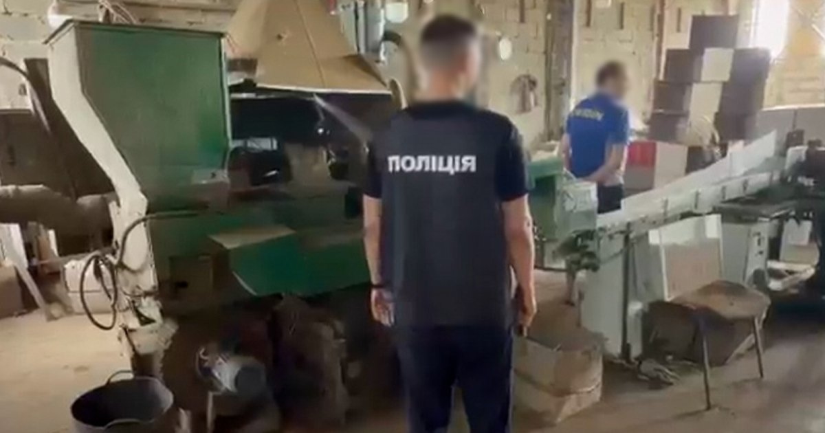 На Жовківщині виявили та ліквідовали підпільну тютюнову фабрику великого масштабу