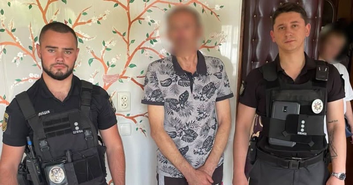 На Золочівщині поліцейські понад добу шукали чоловіка, який заблукав у лісі на зворотньому шляху з роботи