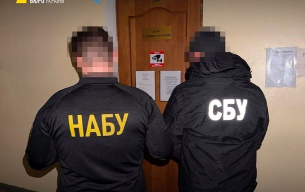 НАБУ завершило розслідування щодо за завищення цін на броню для танків у три рази