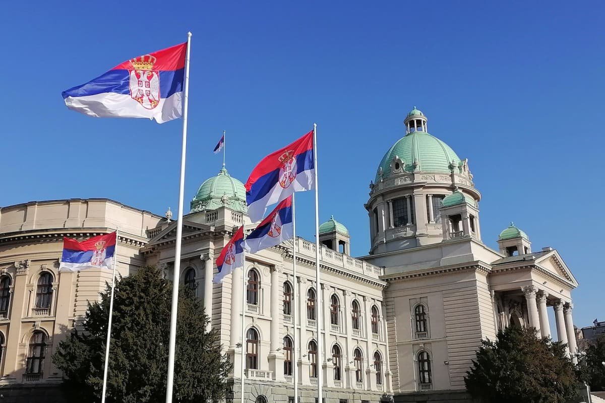 Парламент Сербії 27 липня розгляне питання недовіри уряду