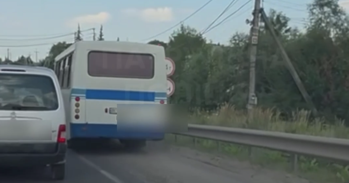 Патрульні оштрафували водія маршрутки за порушення правил дорожнього руху у Малехові