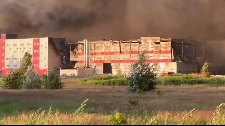 Під час атаки Росії на Київ ракета вразила склад GoodWine