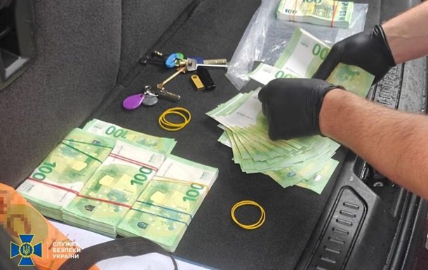 Правоохоронці затримали зловмисників, які вимагали 100 тисяч євро у виробника дронів