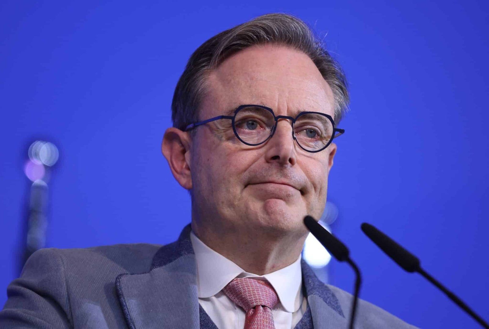 Прем'єр Бельгії отримав револьвер від Ердогана без відома про подарунок, згідно з інформацією ЗМІ